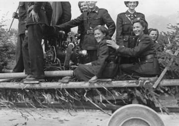 Prevzem motorne brizgalne Rakovica leta 1954